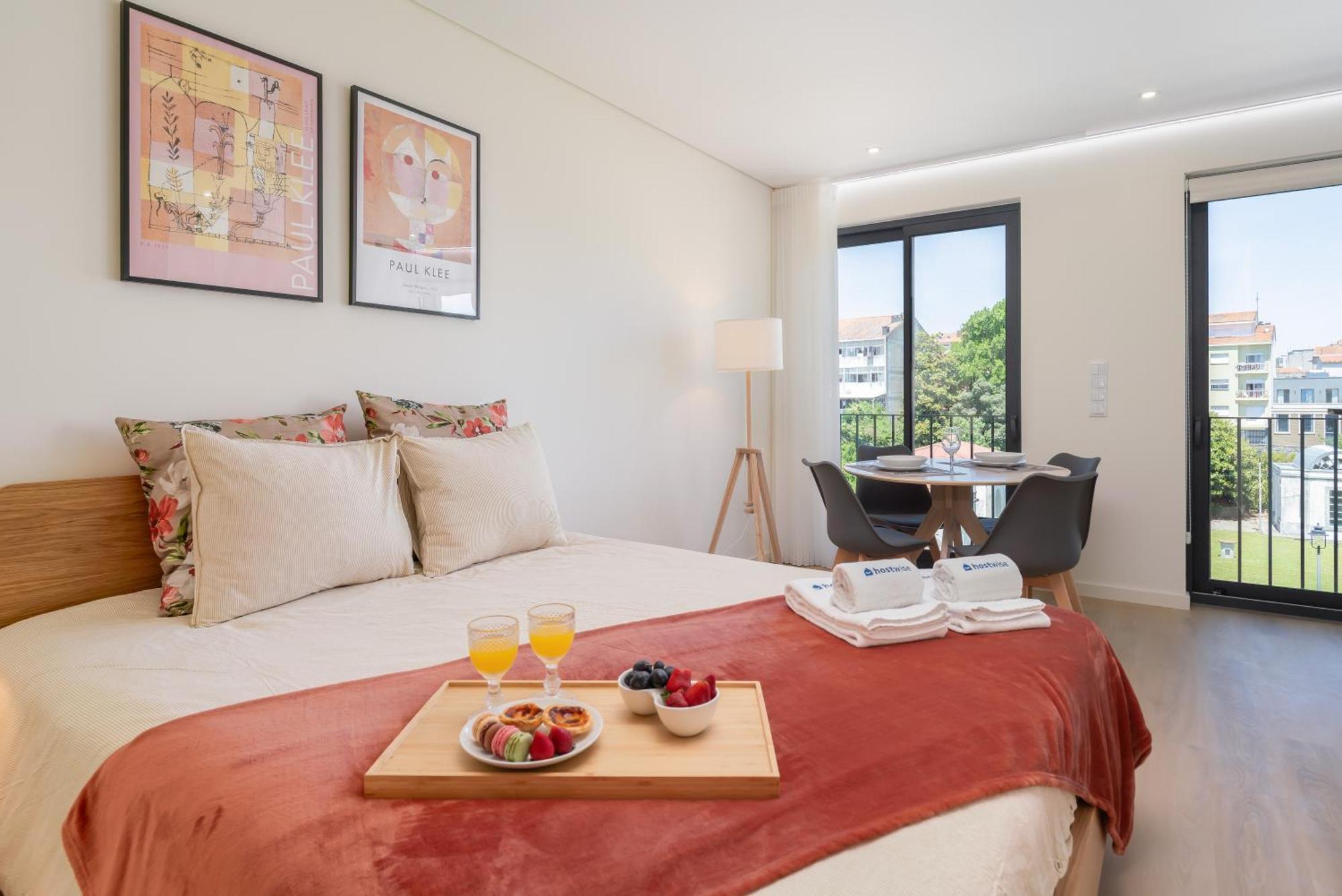 Hostwise - Premium & Modern Building Apartament *
