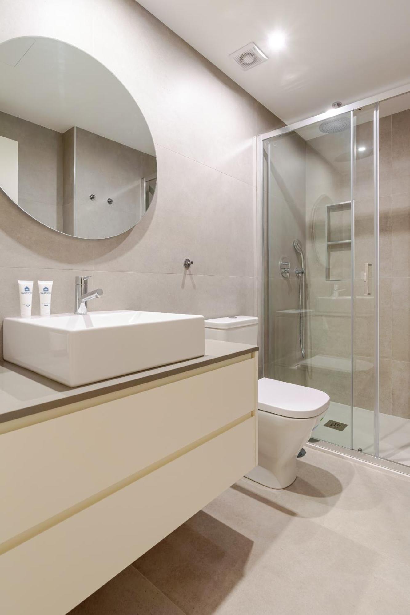 Apartament Hostwise - Premium & Modern Building *