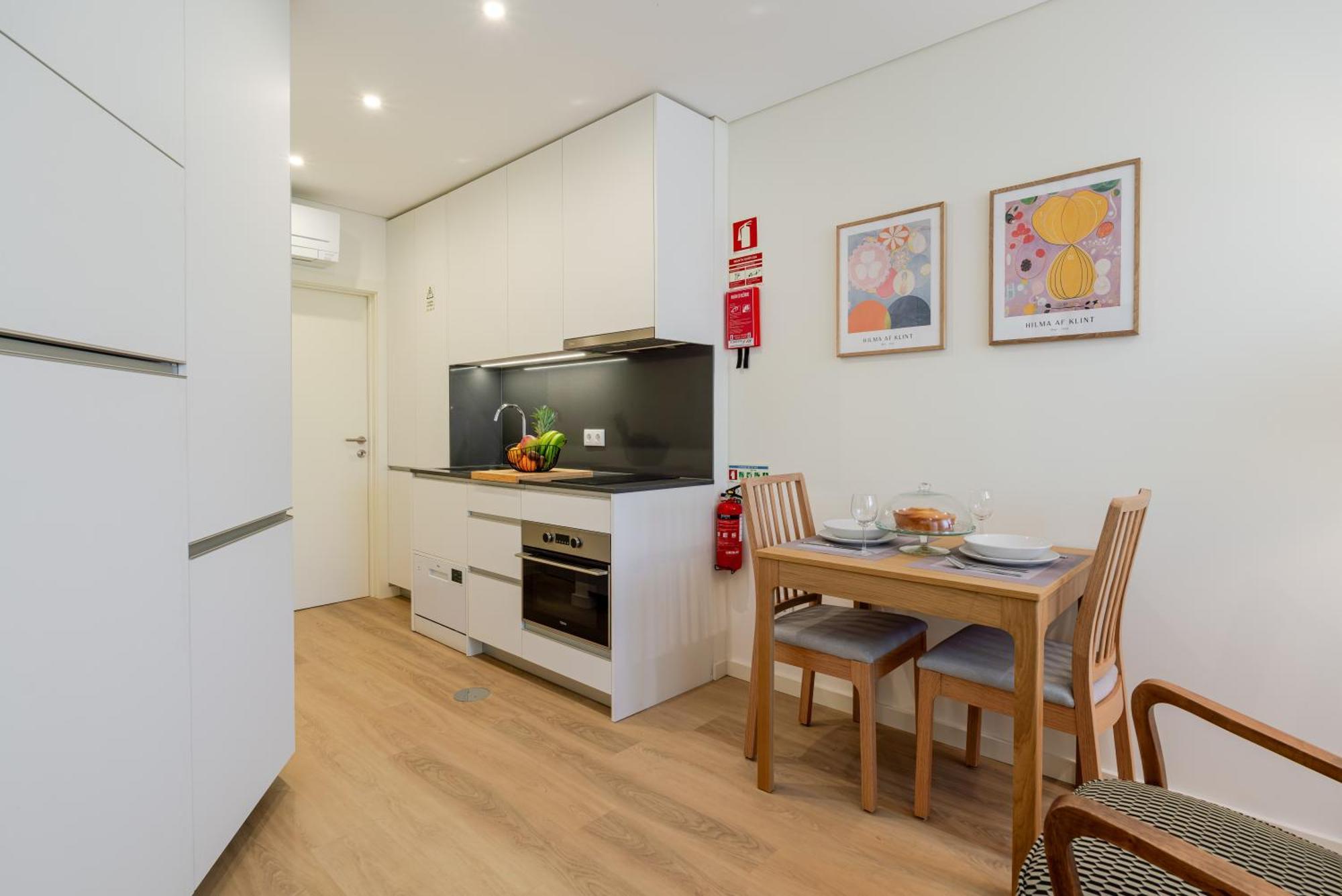 Hostwise - Premium & Modern Building Apartament *