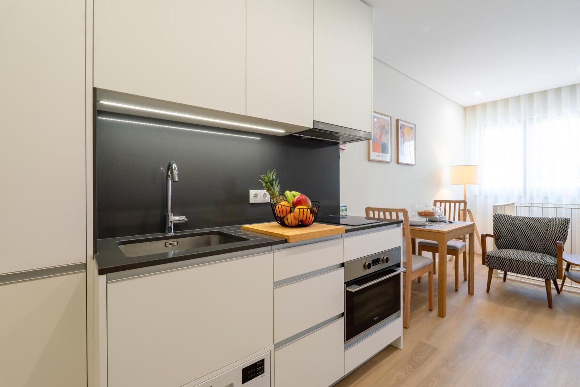 Apartament Hostwise - Premium & Modern Building *